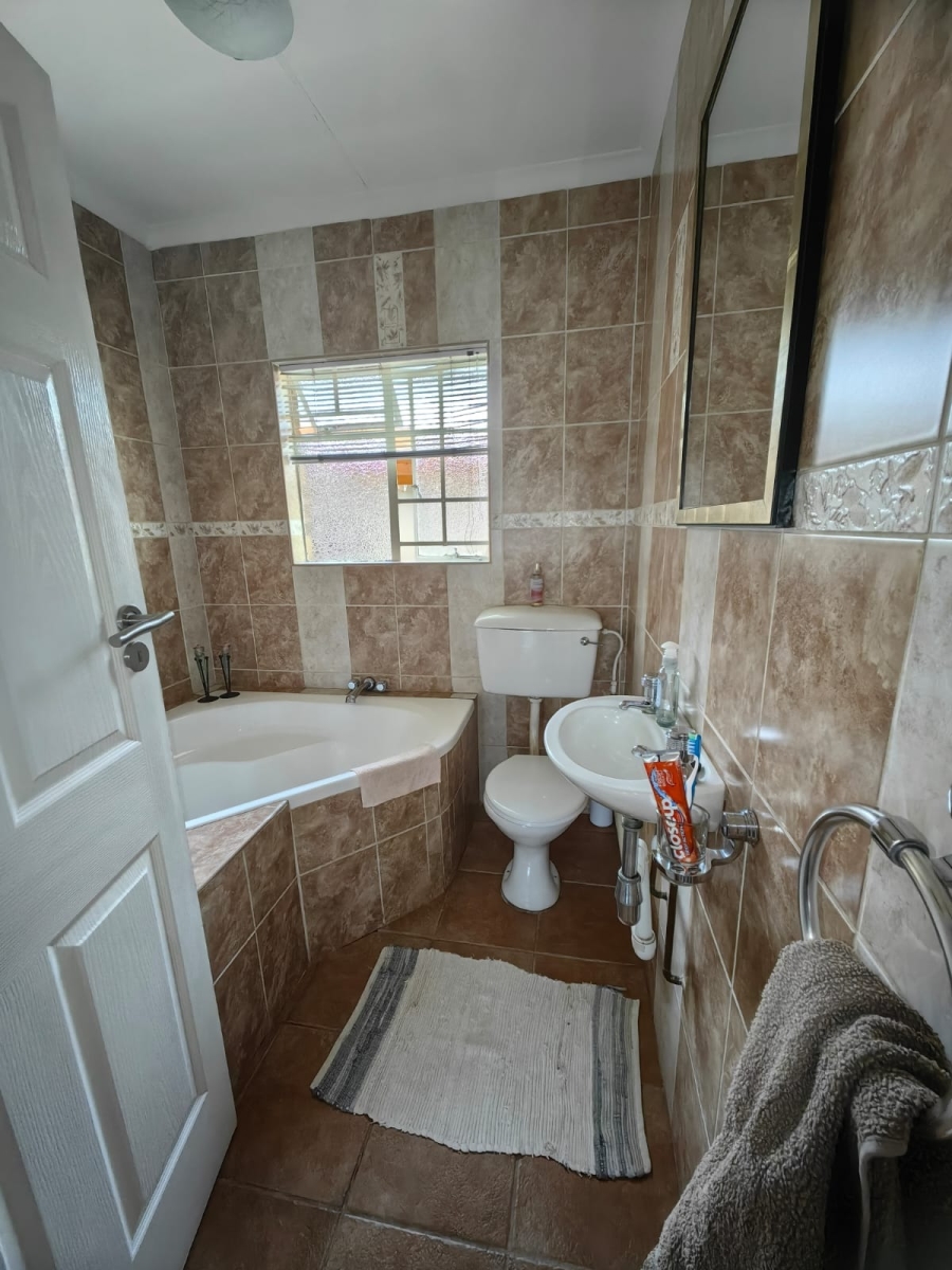 3 Bedroom Property for Sale in Vaalpark Free State